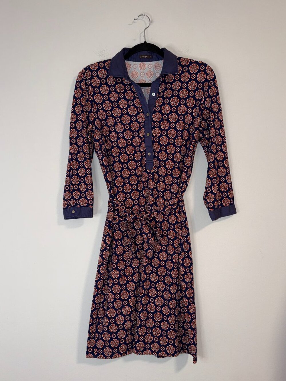J. McLaughlin Catalina Cloth Medallion Patterned Belted Shirt Dress Sz M